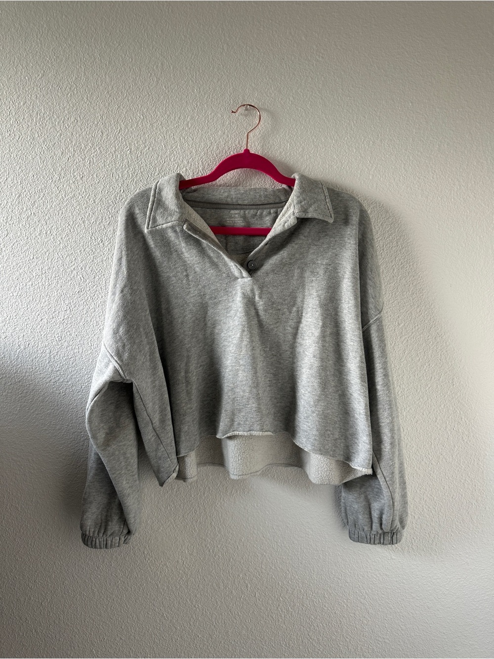 aerie Light Gray Cropped Collared Pullover Set (sweatshirt&shorts)